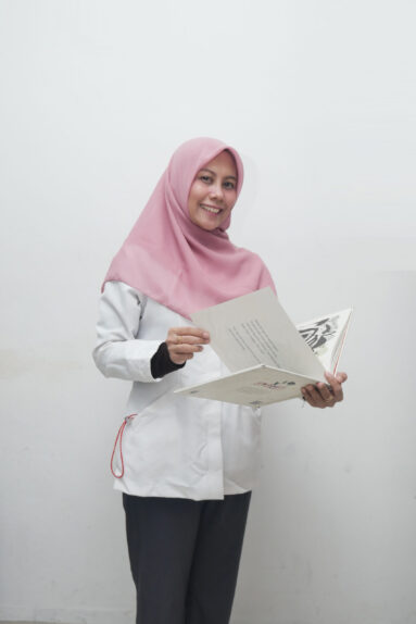 Ms Yana