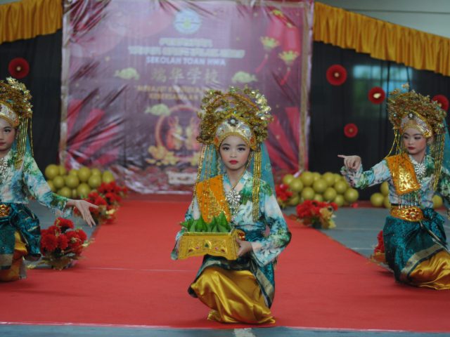 Perayaan Imlek 2