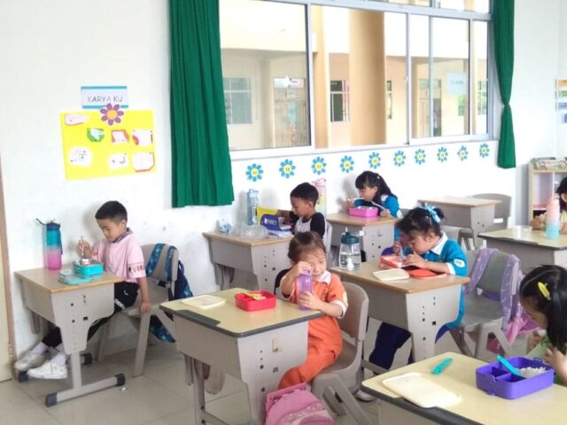 makan bersama 4